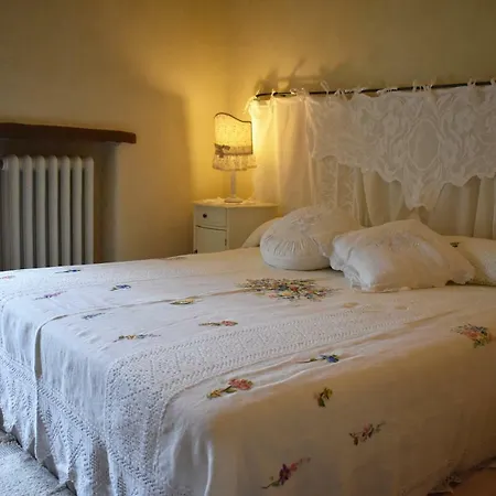 Casa de hóspedes Castello Di Albereto Trarivi