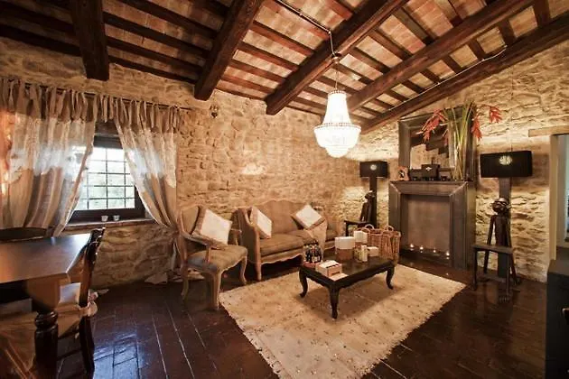 Konukevi Castello Di Albereto Trarivi