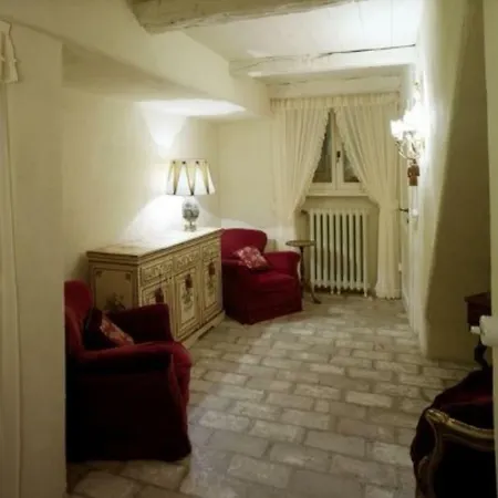 Castello Di Albereto بيت ضيافة Trarivi