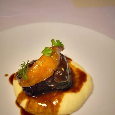 Castello Di Albereto Gasthof Trarivi