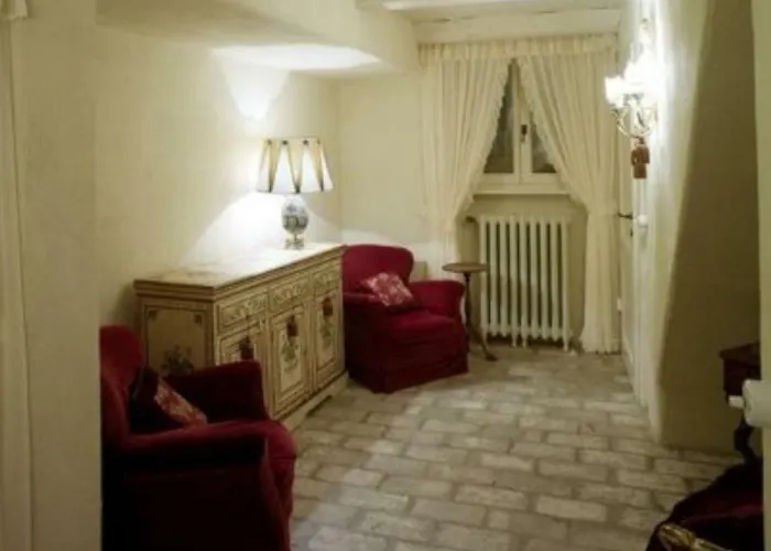 Castello Di Albereto Pensjonat Trarivi