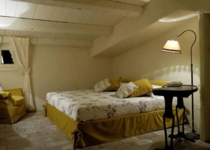 Affittacamere Castello Di Albereto *