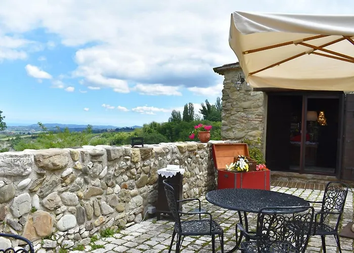 Castello Di Albereto Гостевой дом *